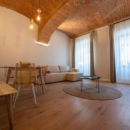 Apollo Brasovul Istoric Apartment ภายนอก รูปภาพ